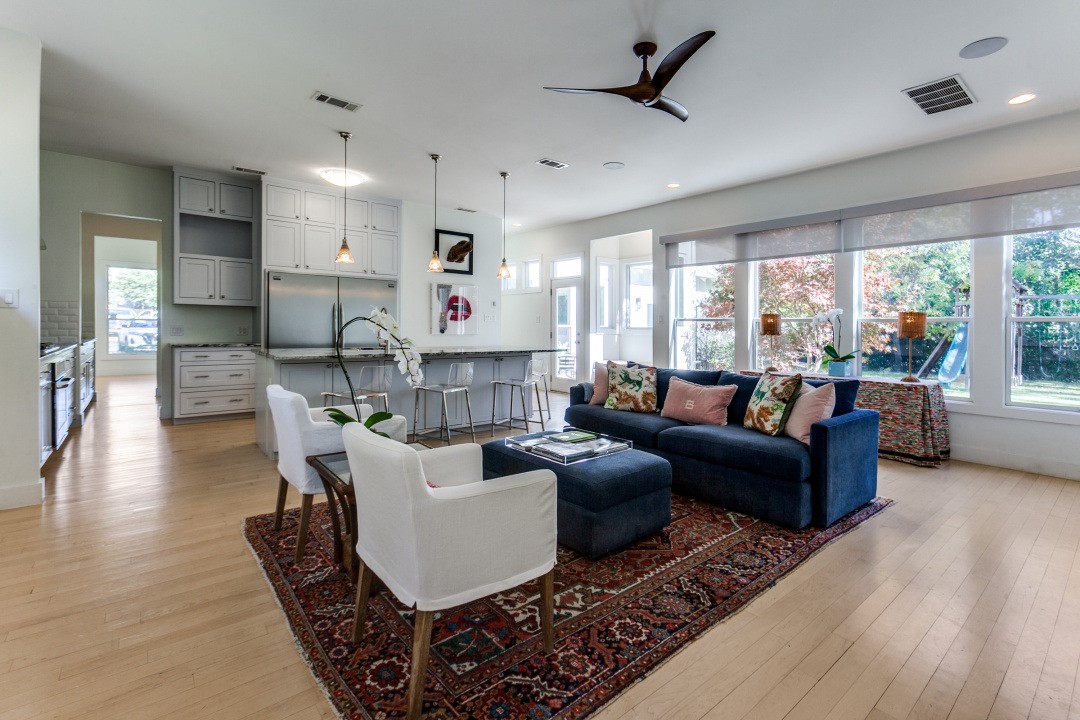 4206 Manning Lane