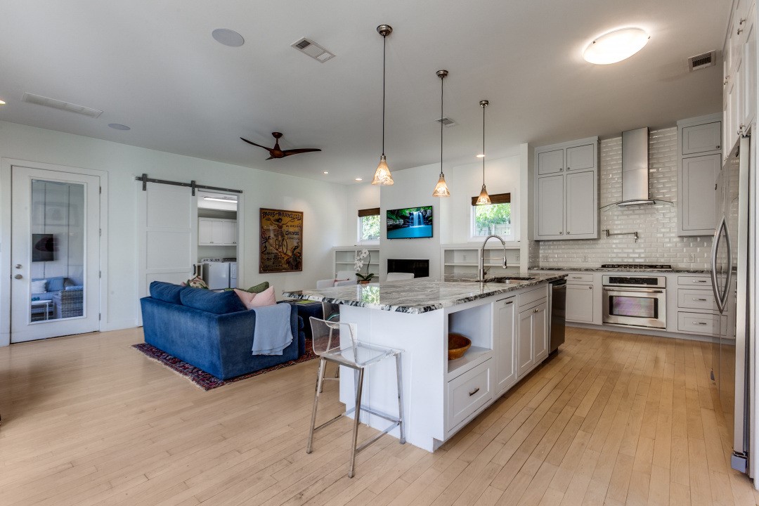 4206 Manning Lane