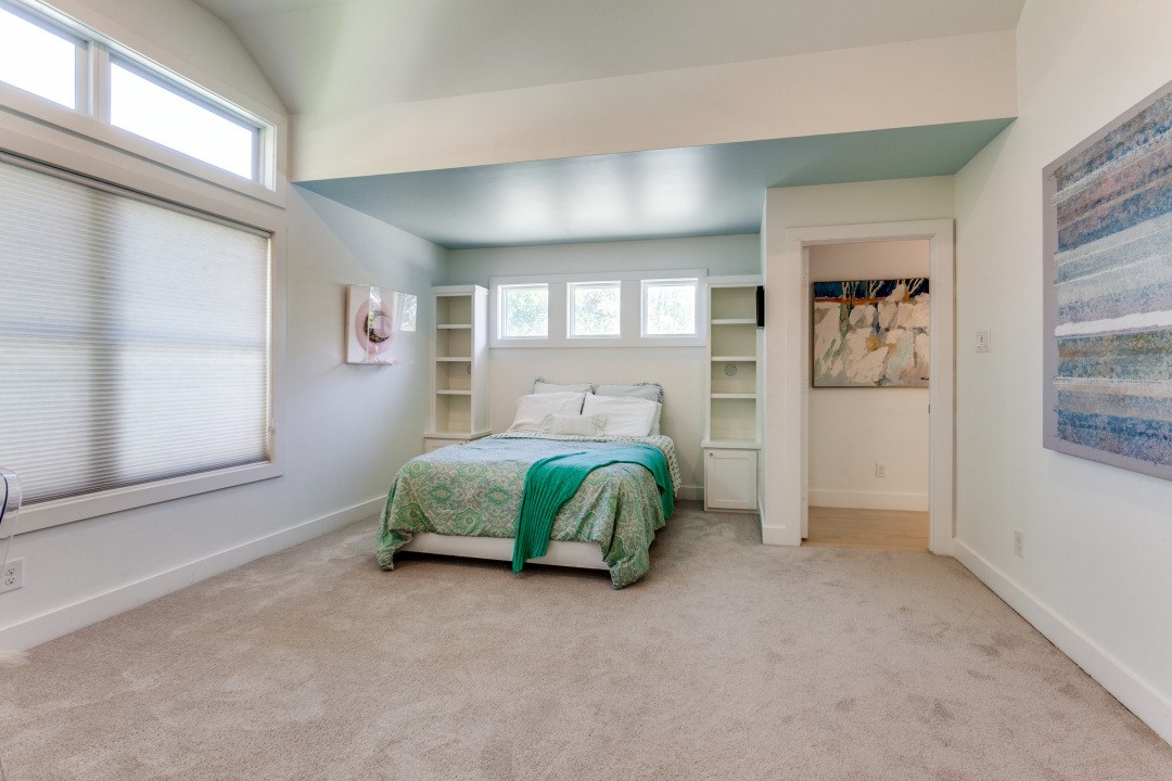 4206 Manning Lane