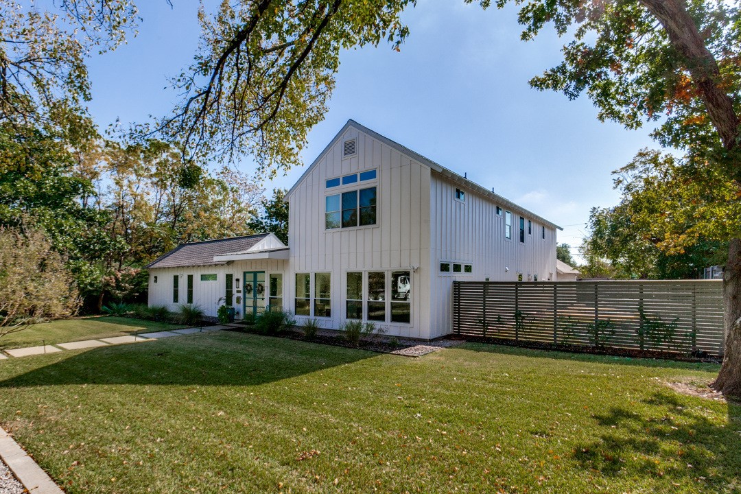 4206 Manning Lane