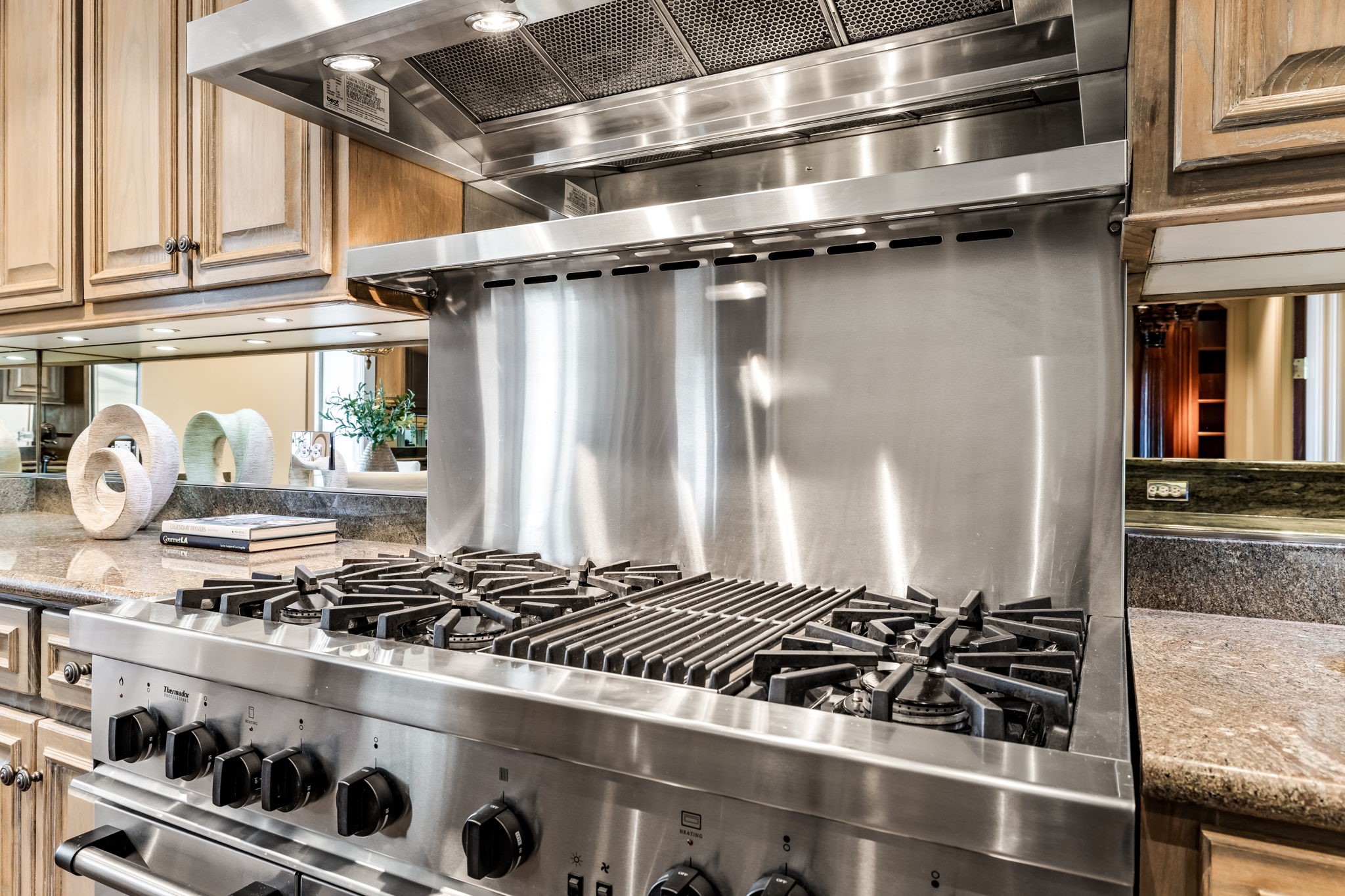 3505 Turtle Creek Boulevard 8B