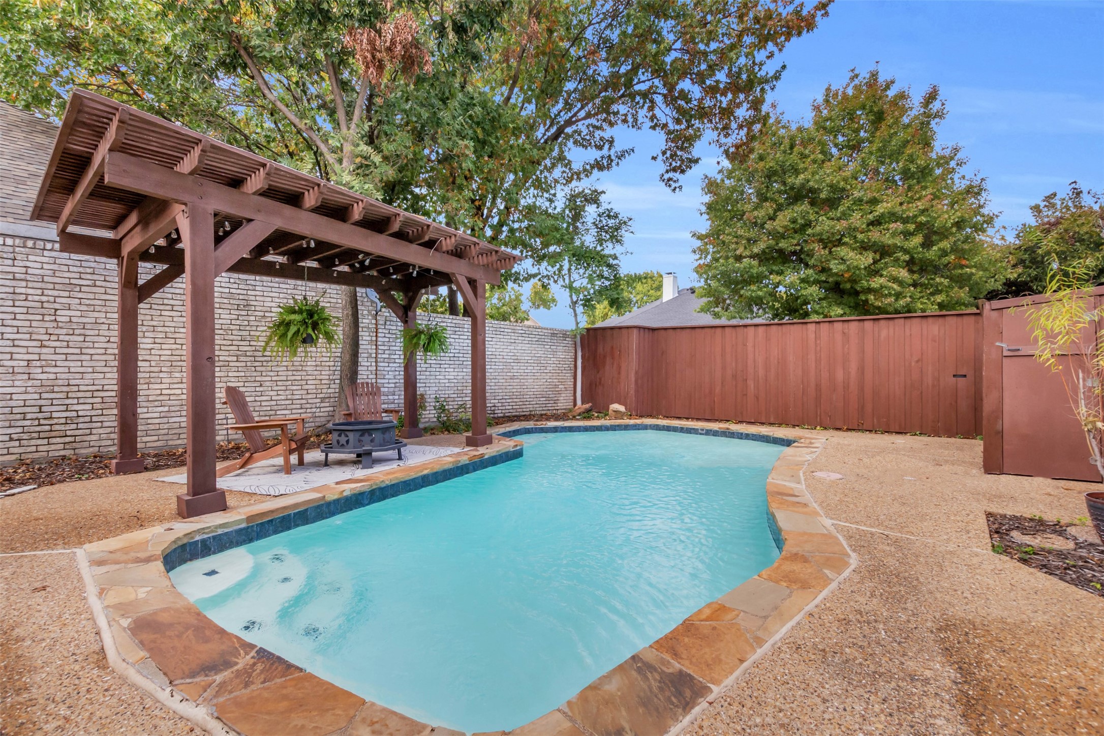 431 Country Side Lane