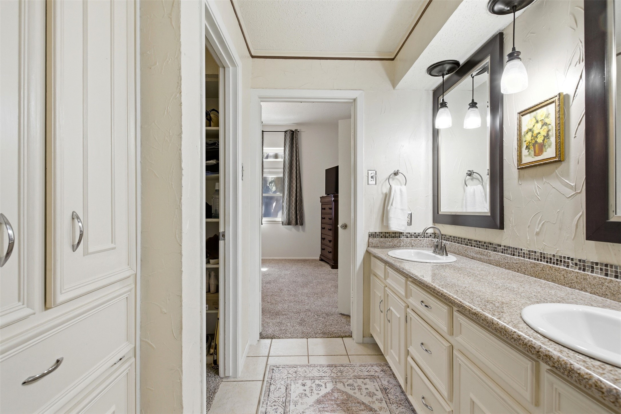 431 Country Side Lane