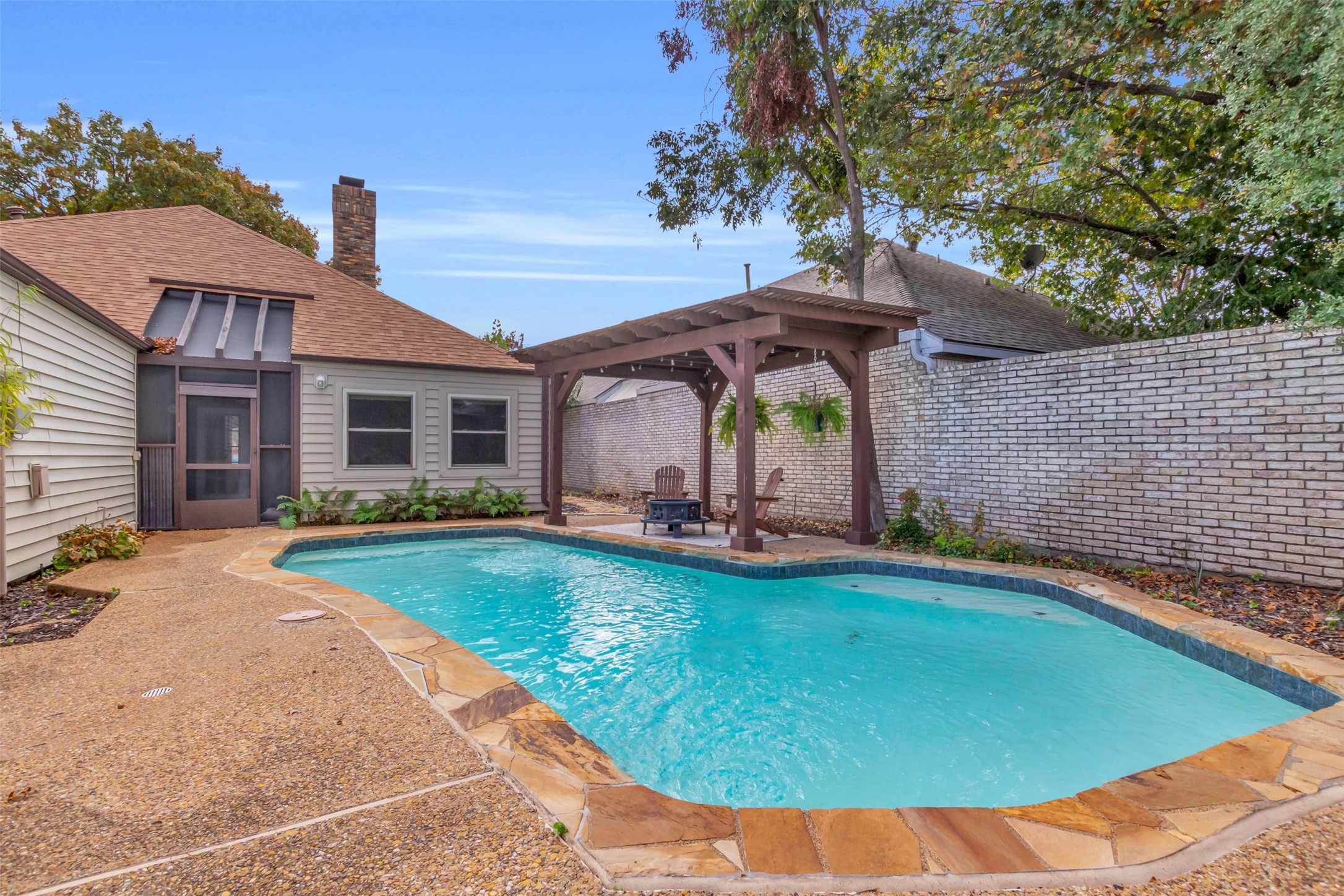 431 Country Side Lane