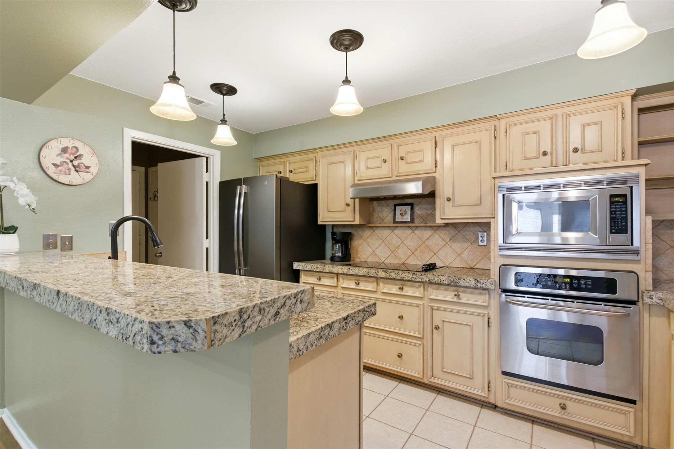 431 Country Side Lane