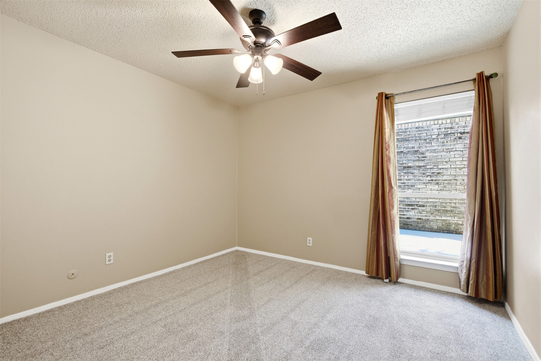 431 Country Side Lane