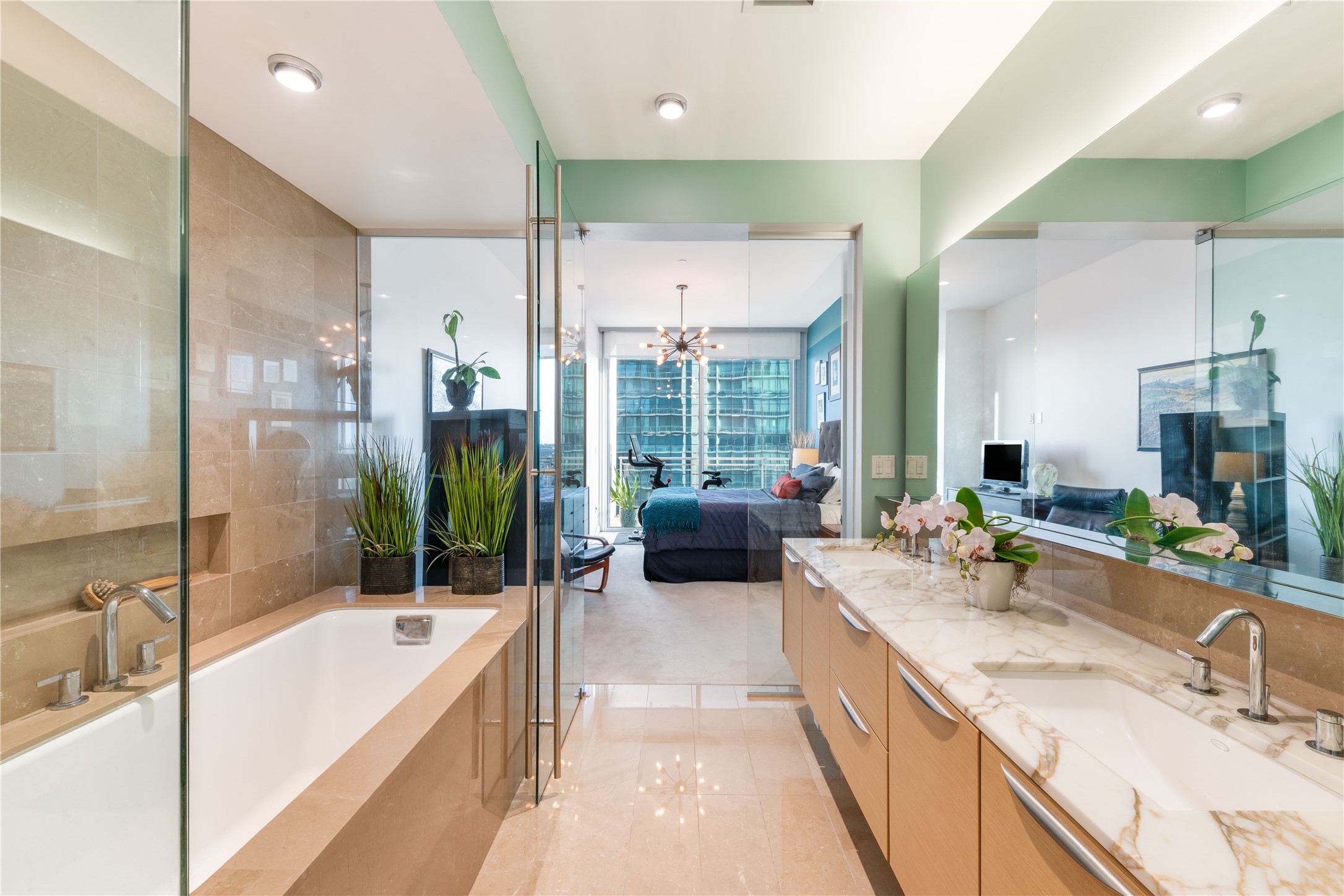 2900 McKinnon Street 1503