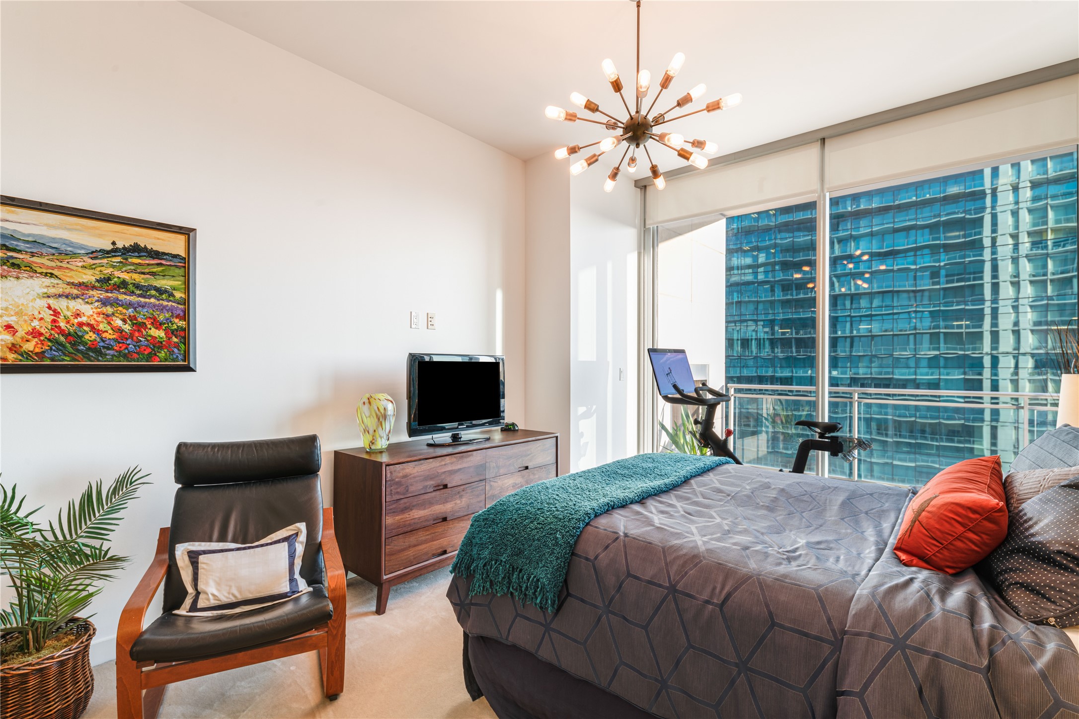 2900 McKinnon Street 1503