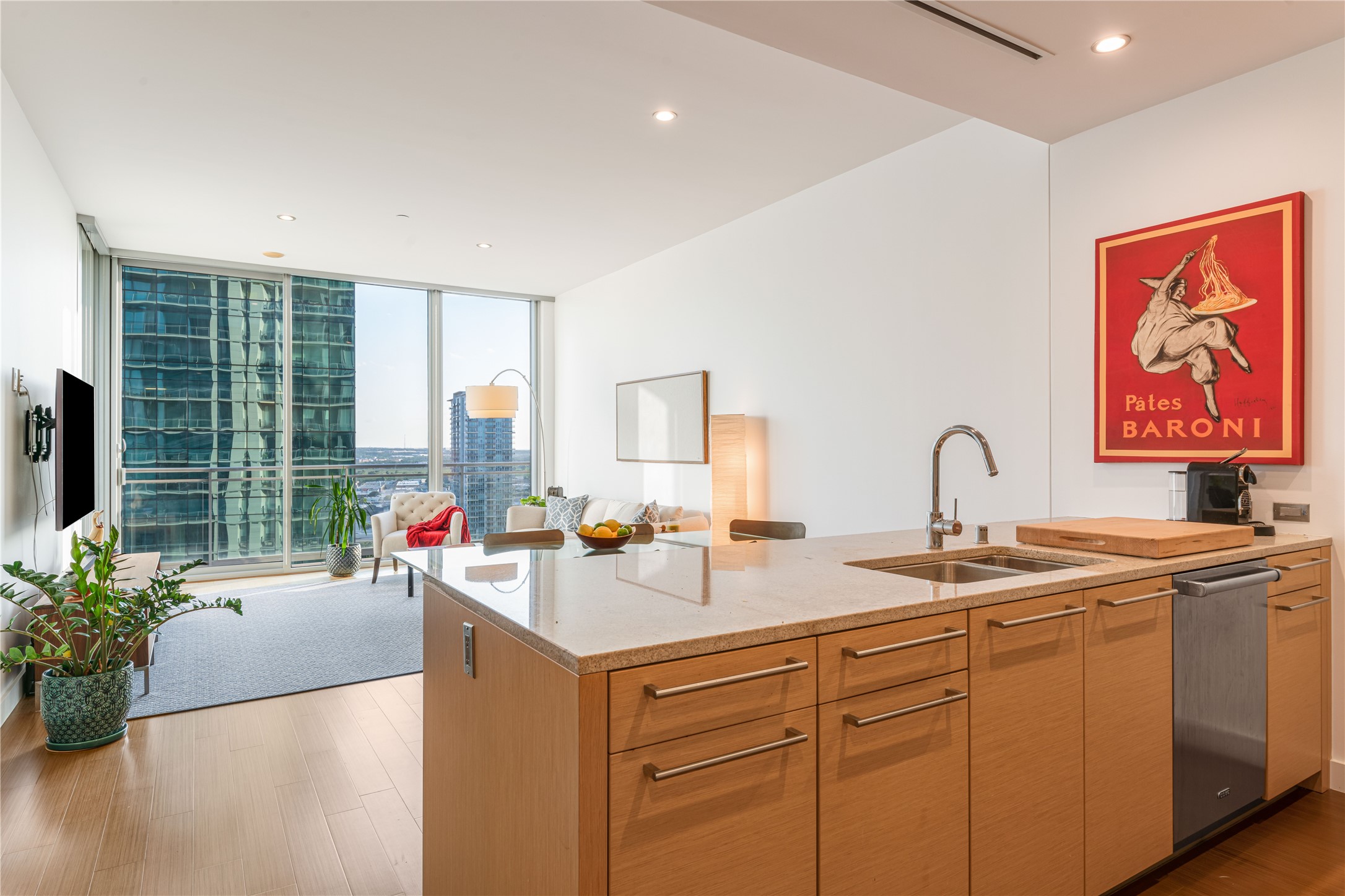 2900 McKinnon Street 1503