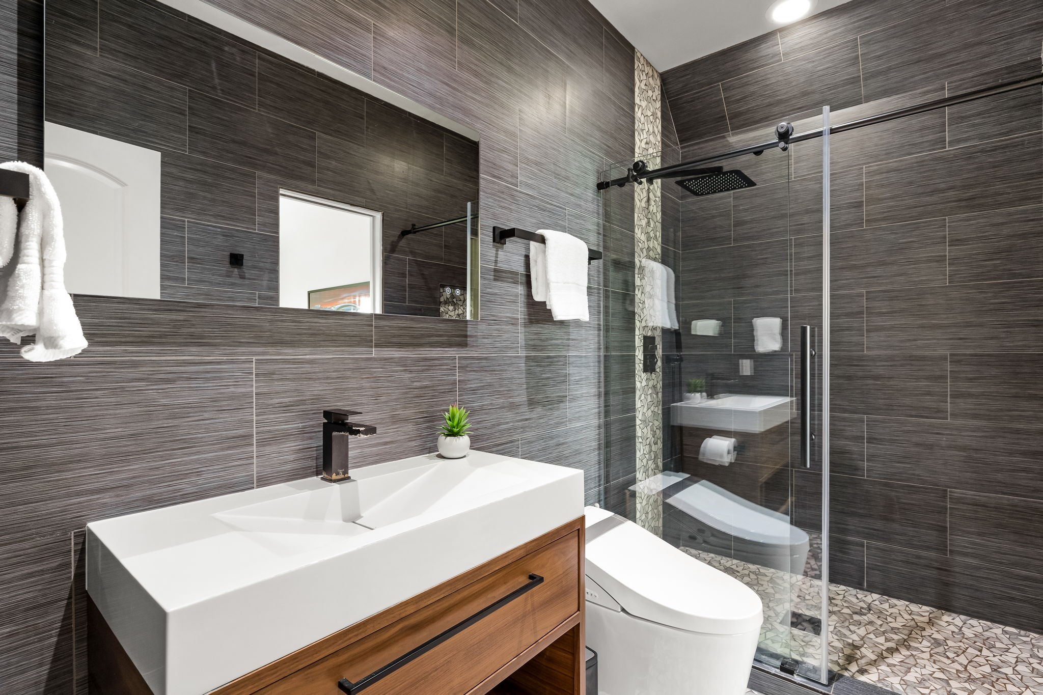 2350 Crest Pointe Place