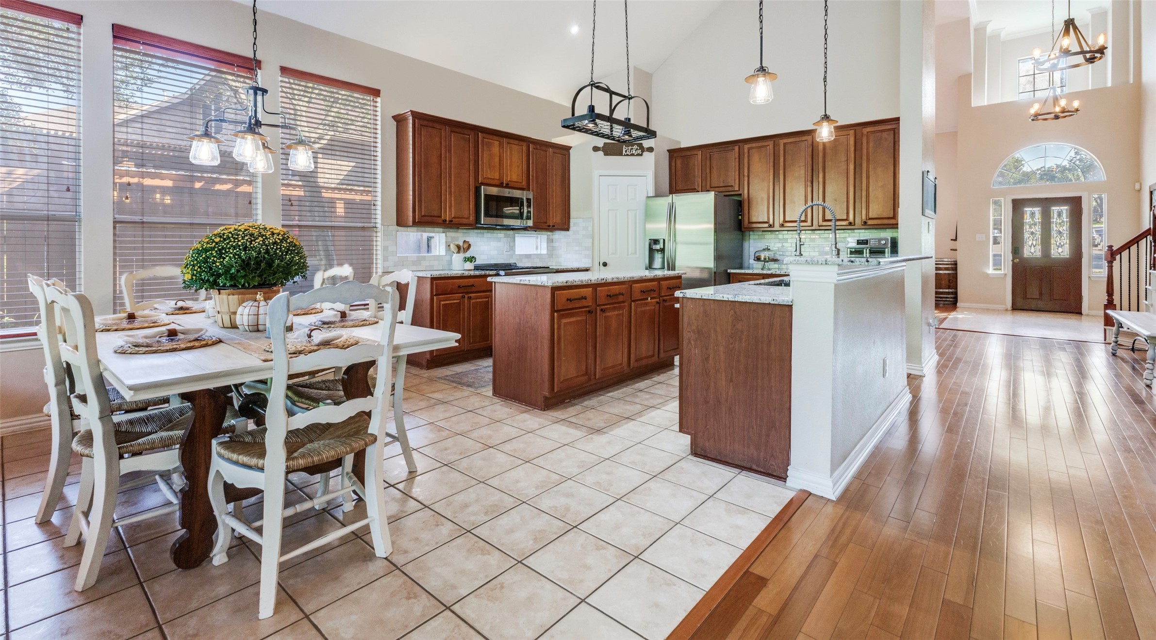 2402 Indian Trail