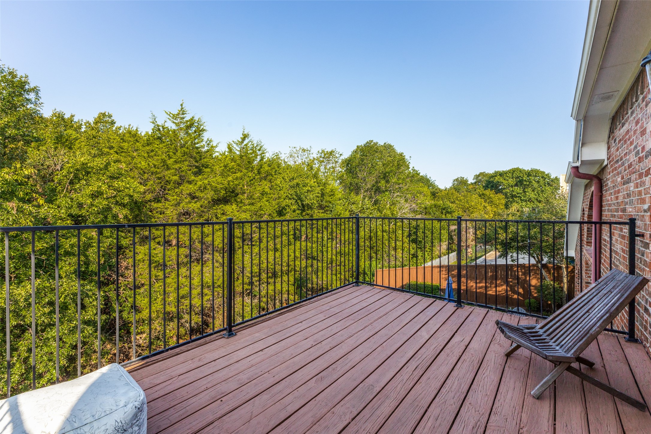 2402 Indian Trail