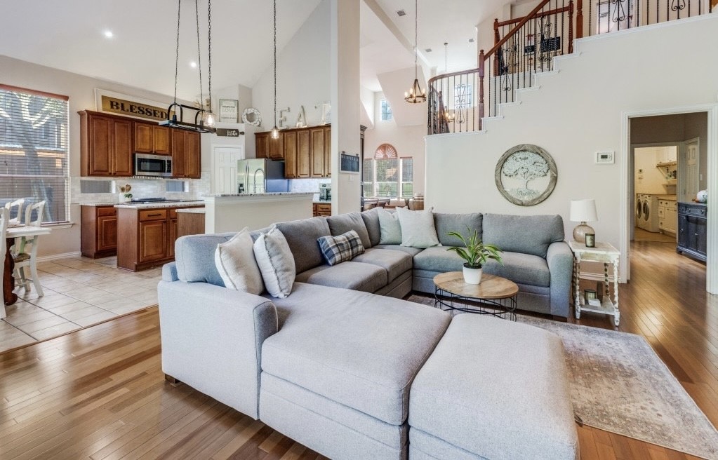 2402 Indian Trail