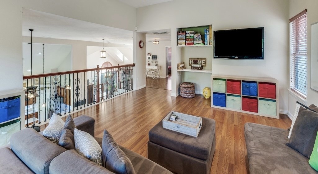 2402 Indian Trail