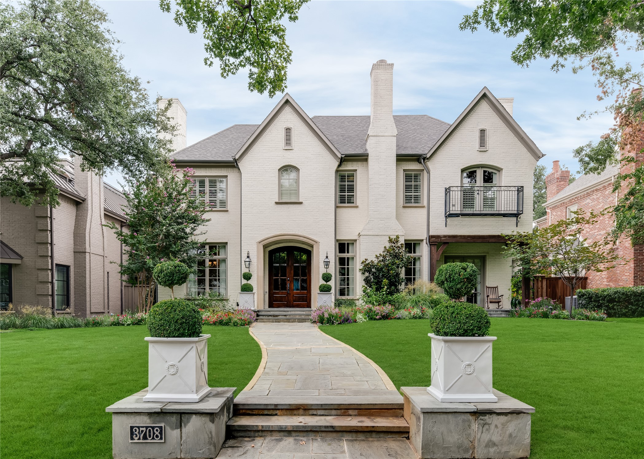 3708 Greenbrier