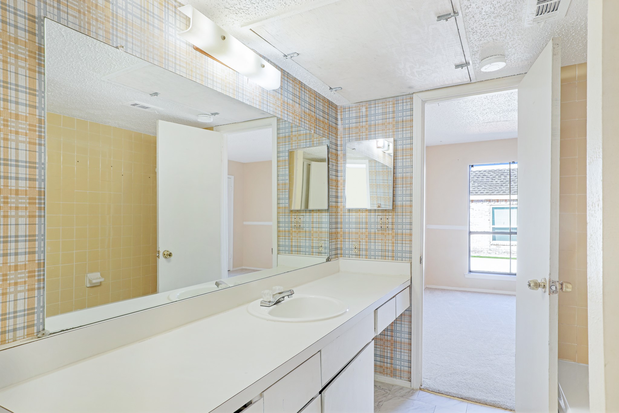 137 Trellis Place
