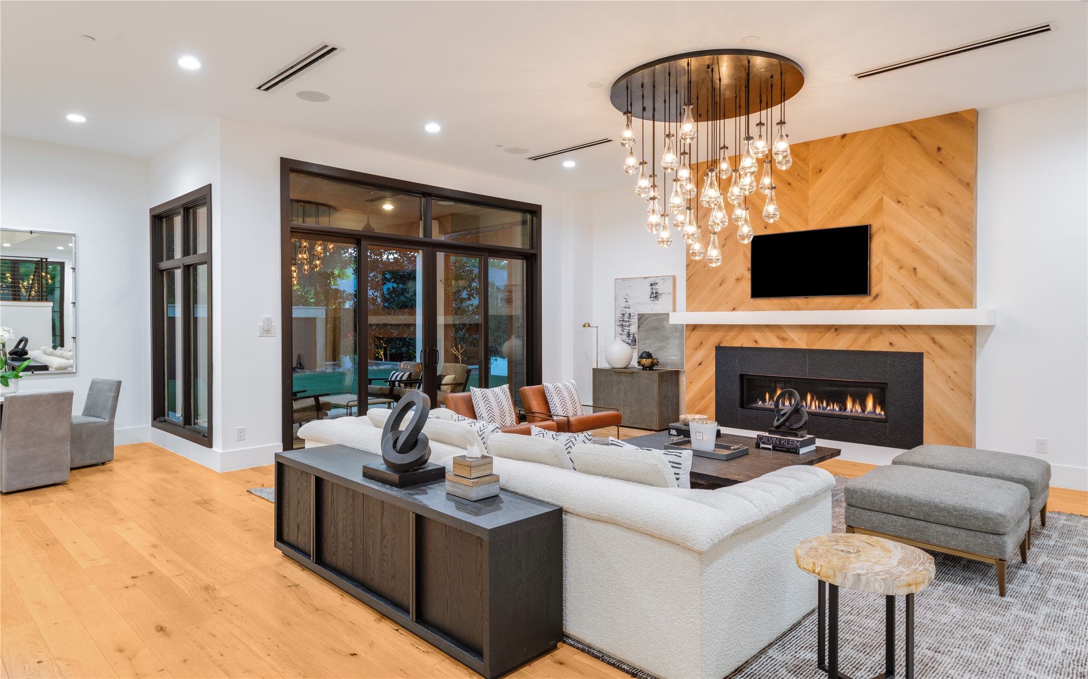 3233 Northwest Parkway