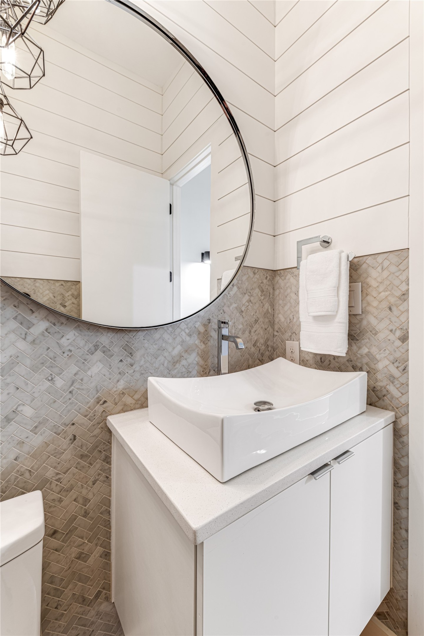 3233 Northwest Parkway