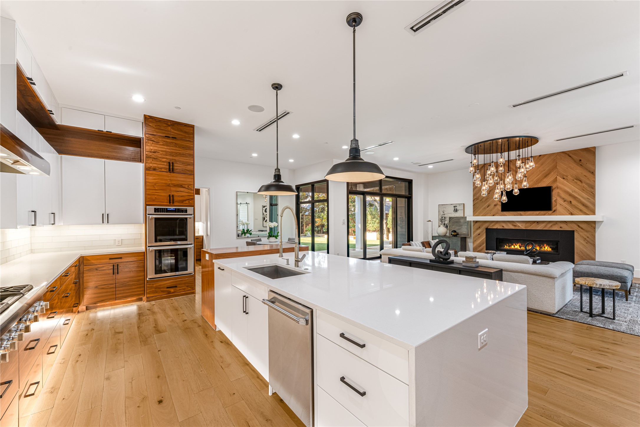 3233 Northwest Parkway