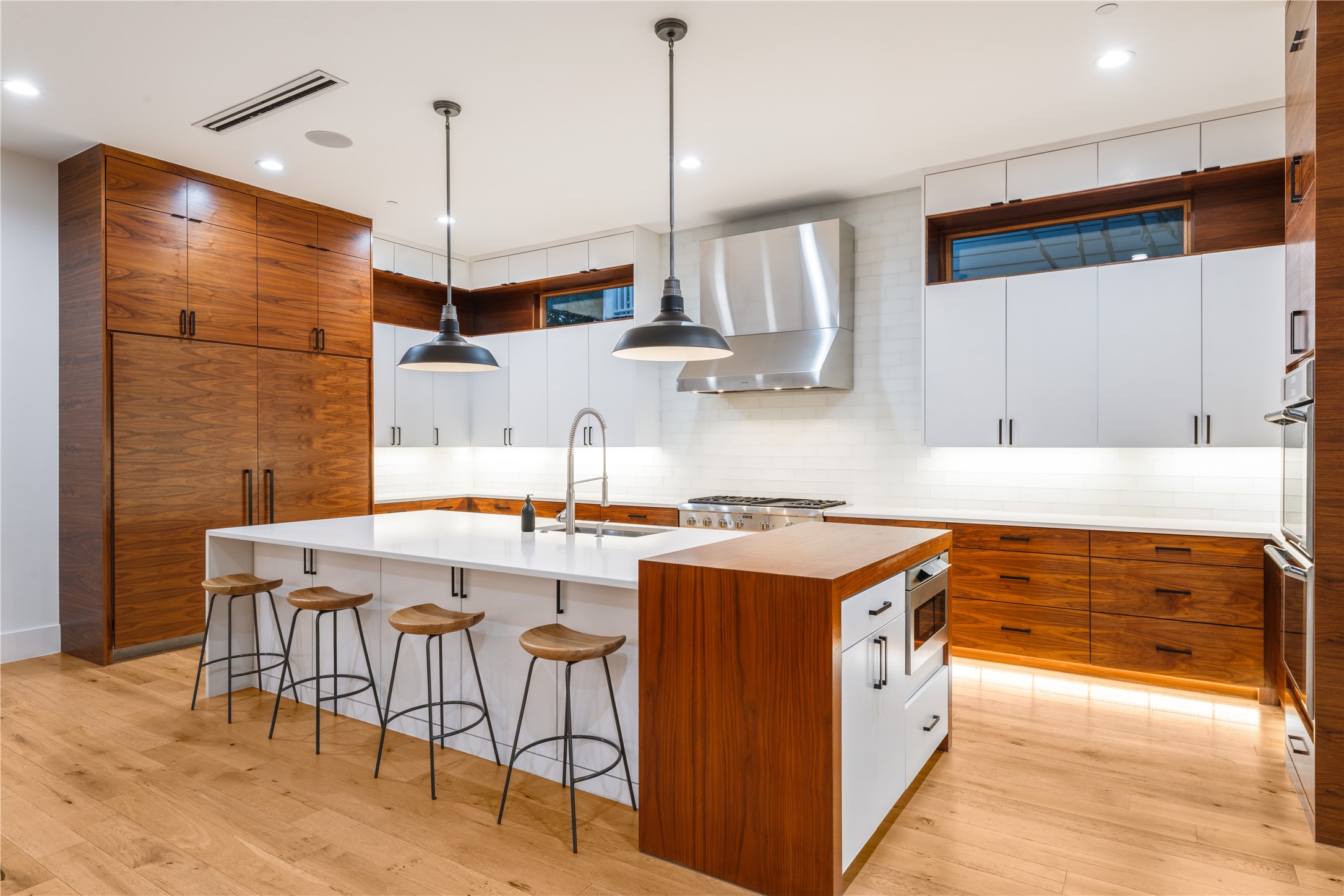 3233 Northwest Parkway