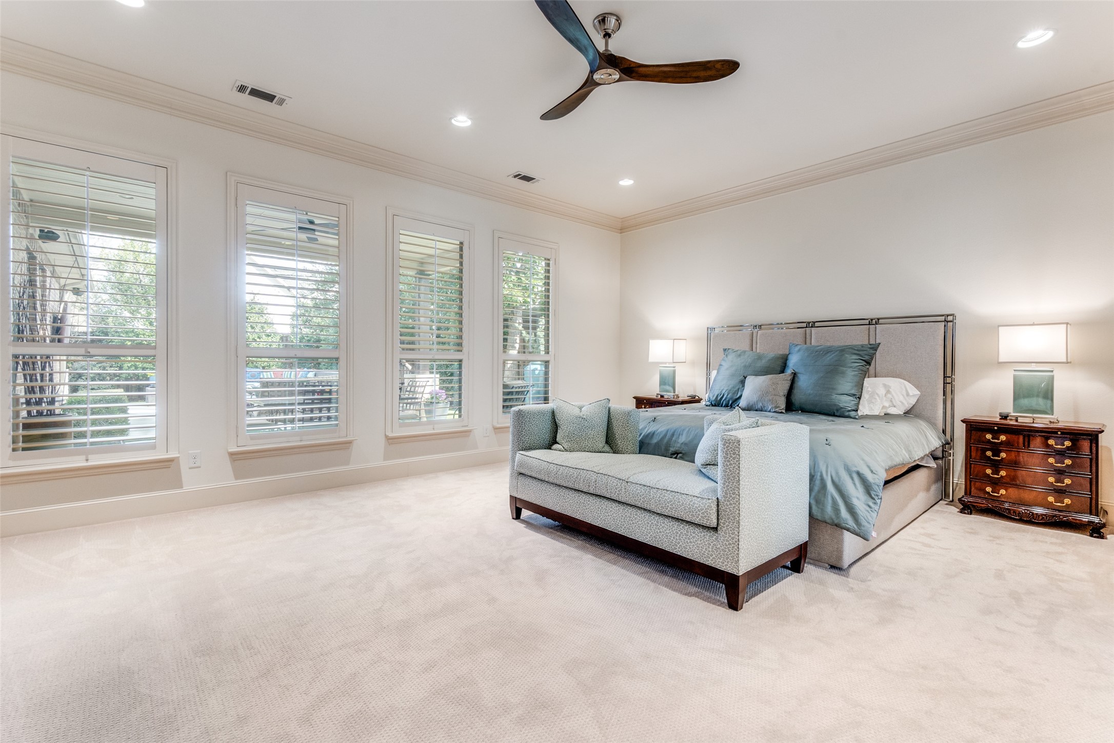 6023 Del Norte Lane