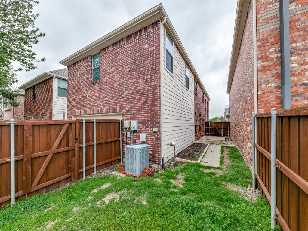 7124 Dry Creek Drive