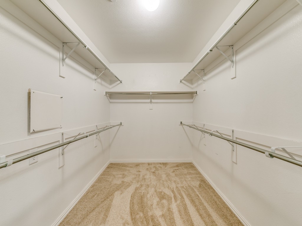 7124 Dry Creek Drive