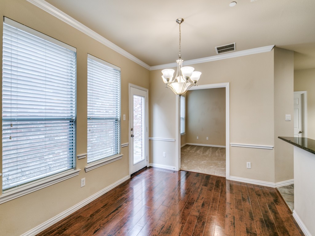 7124 Dry Creek Drive