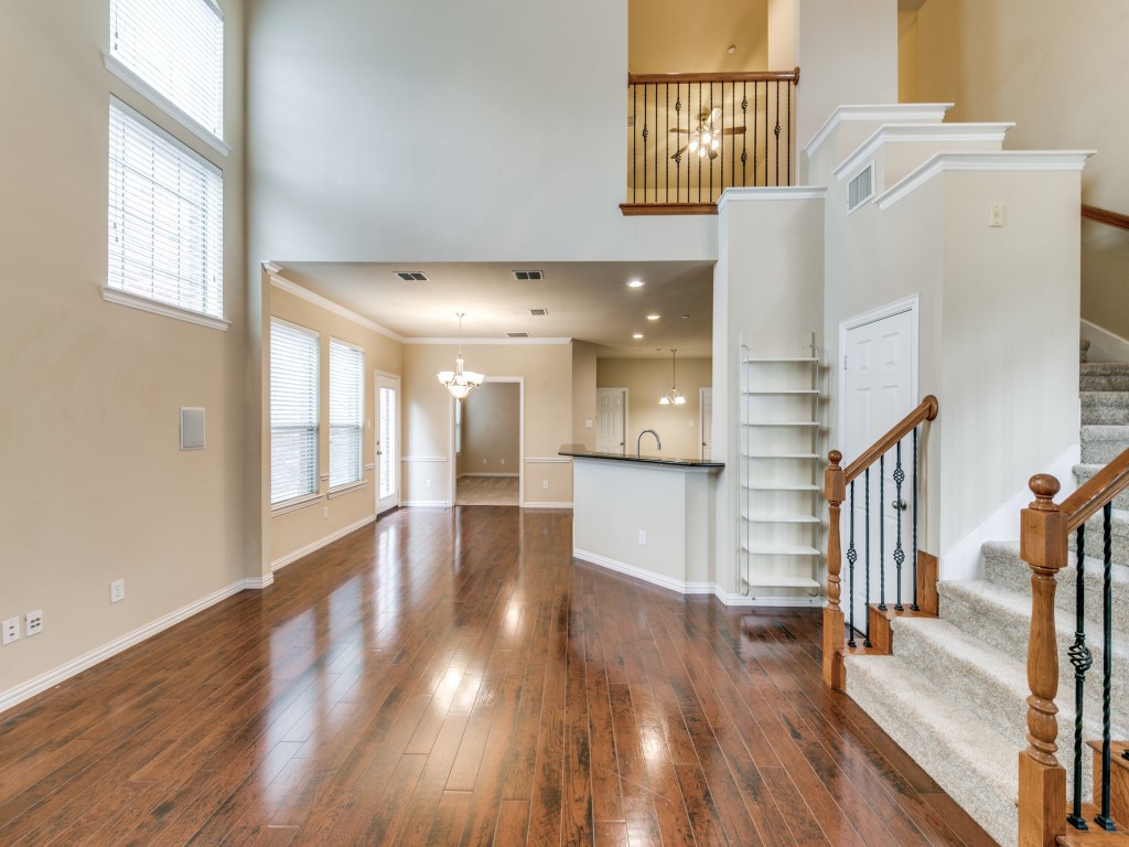 7124 Dry Creek Drive