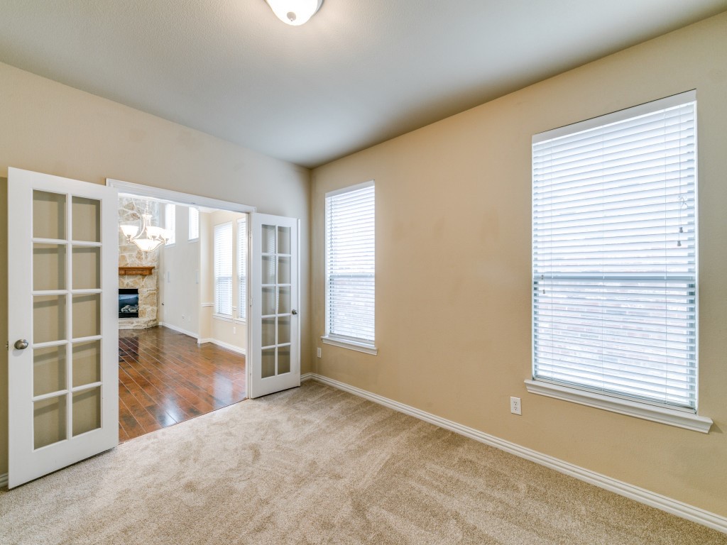 7124 Dry Creek Drive