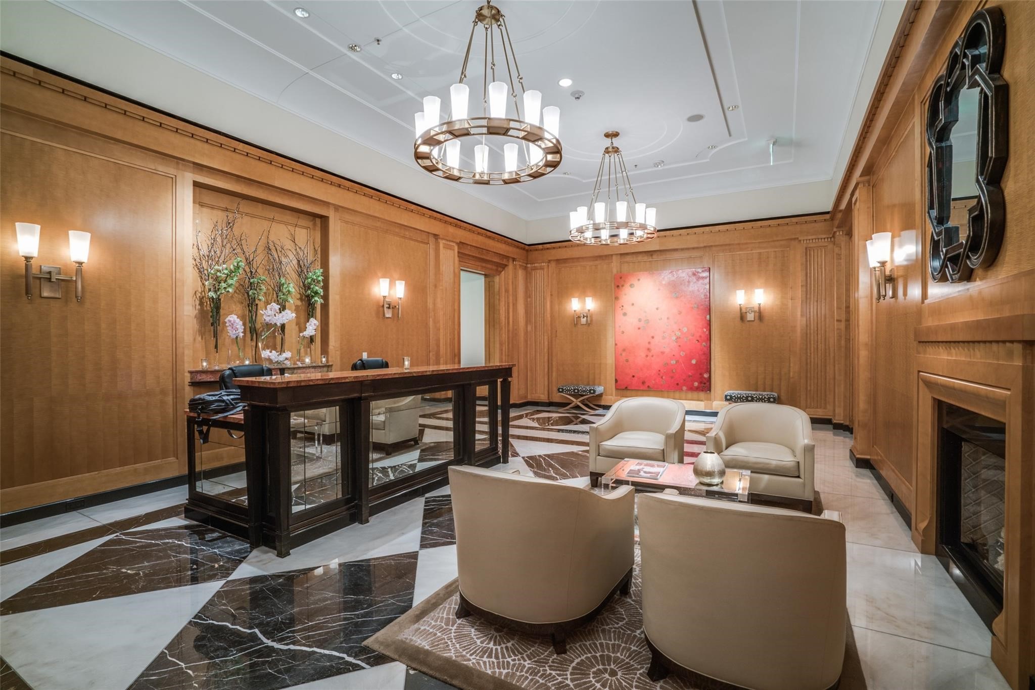 2555 N Pearl Street 1402