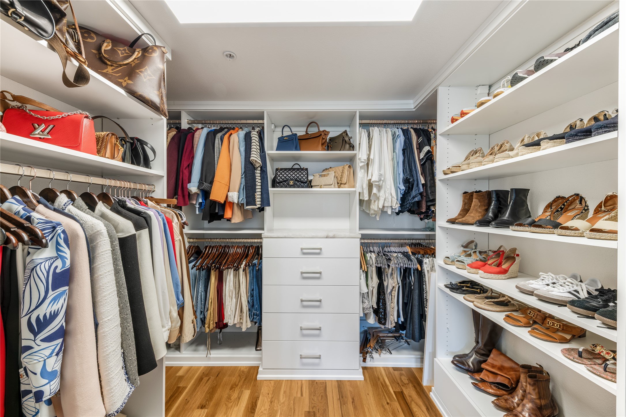 3401 Lee Parkway 404