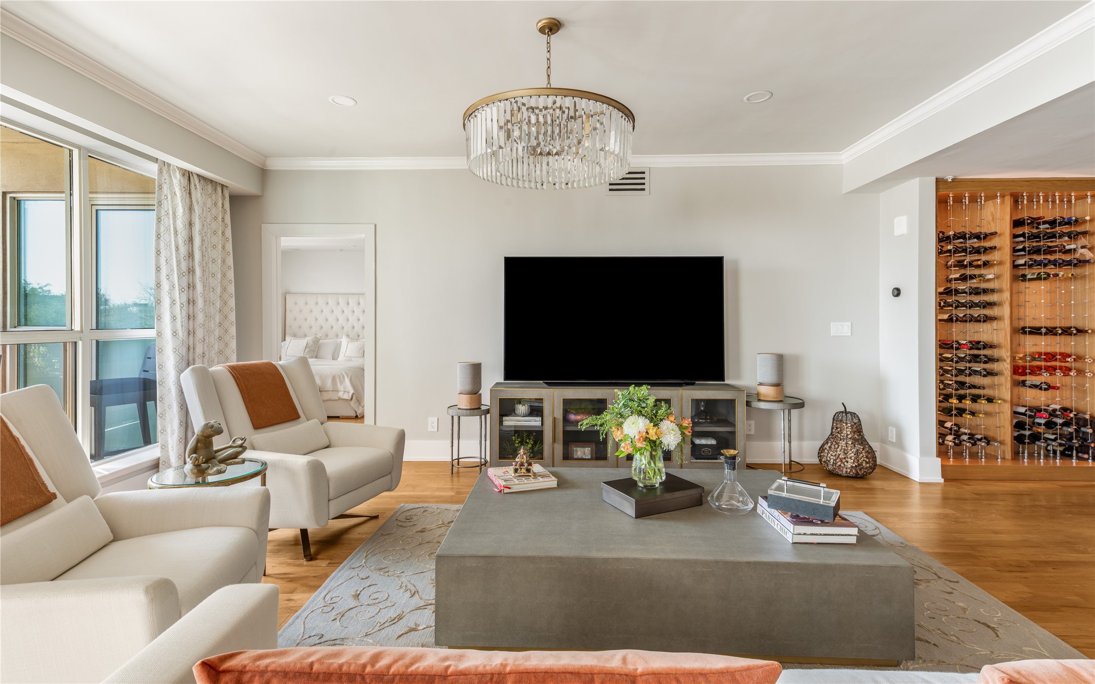 3401 Lee Parkway 404