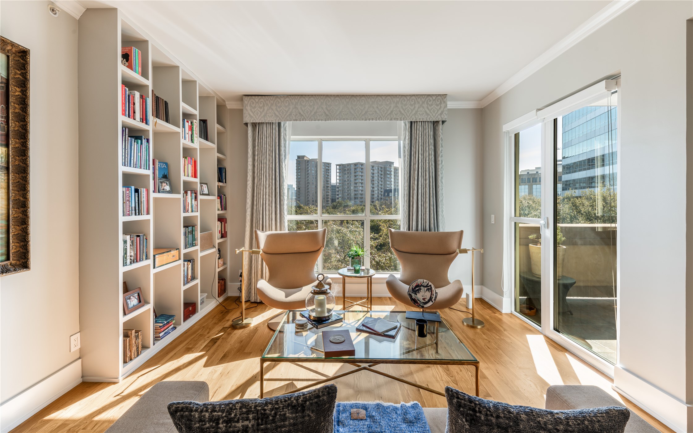 3401 Lee Parkway 404