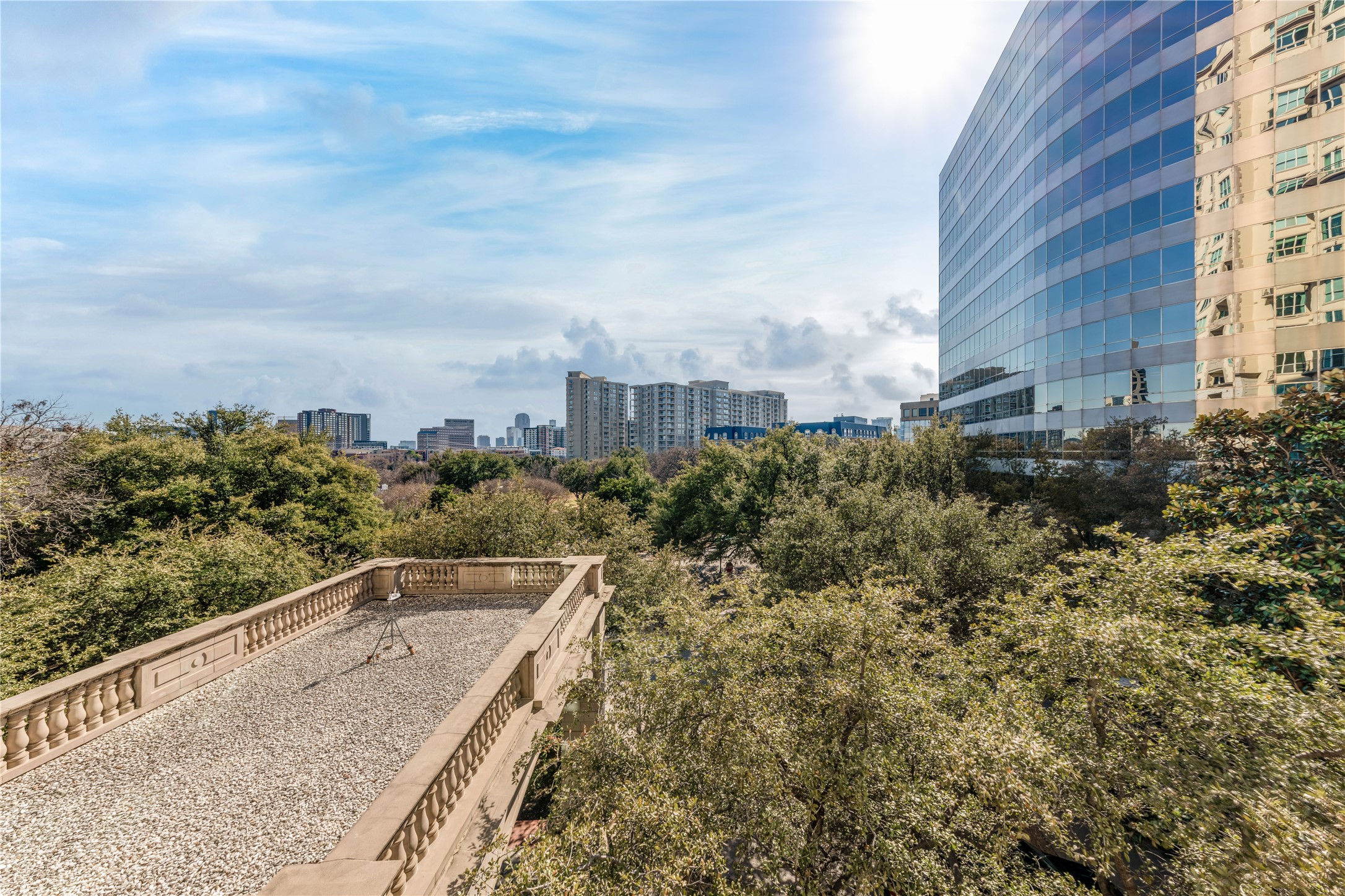 3401 Lee Parkway 404