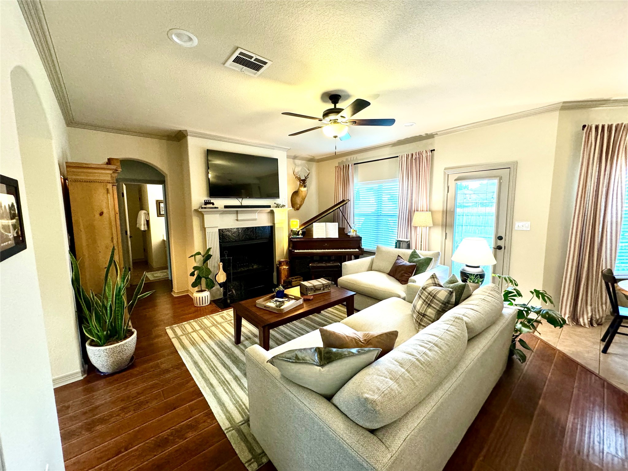 206 Red Wolf Lane