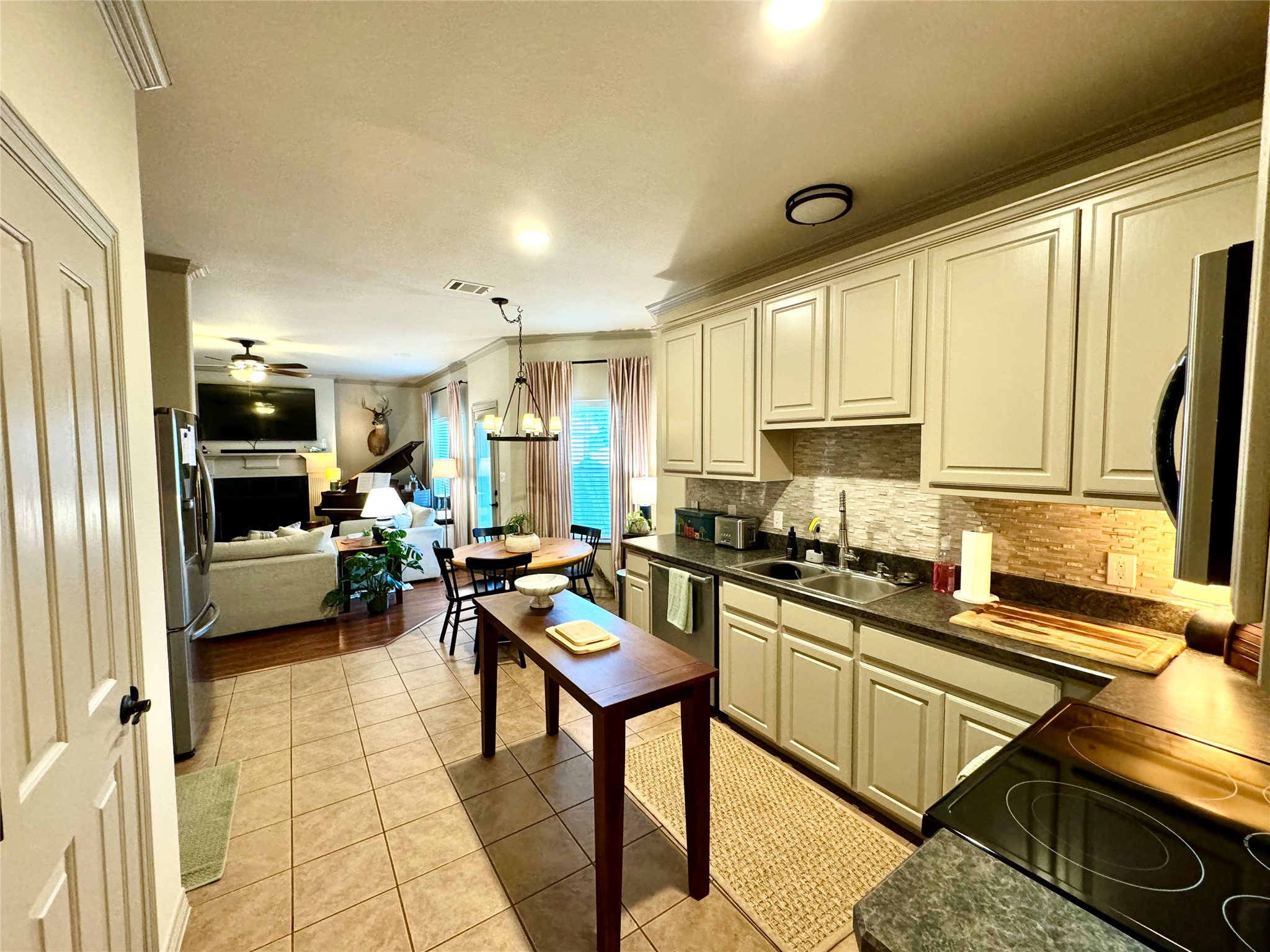 206 Red Wolf Lane