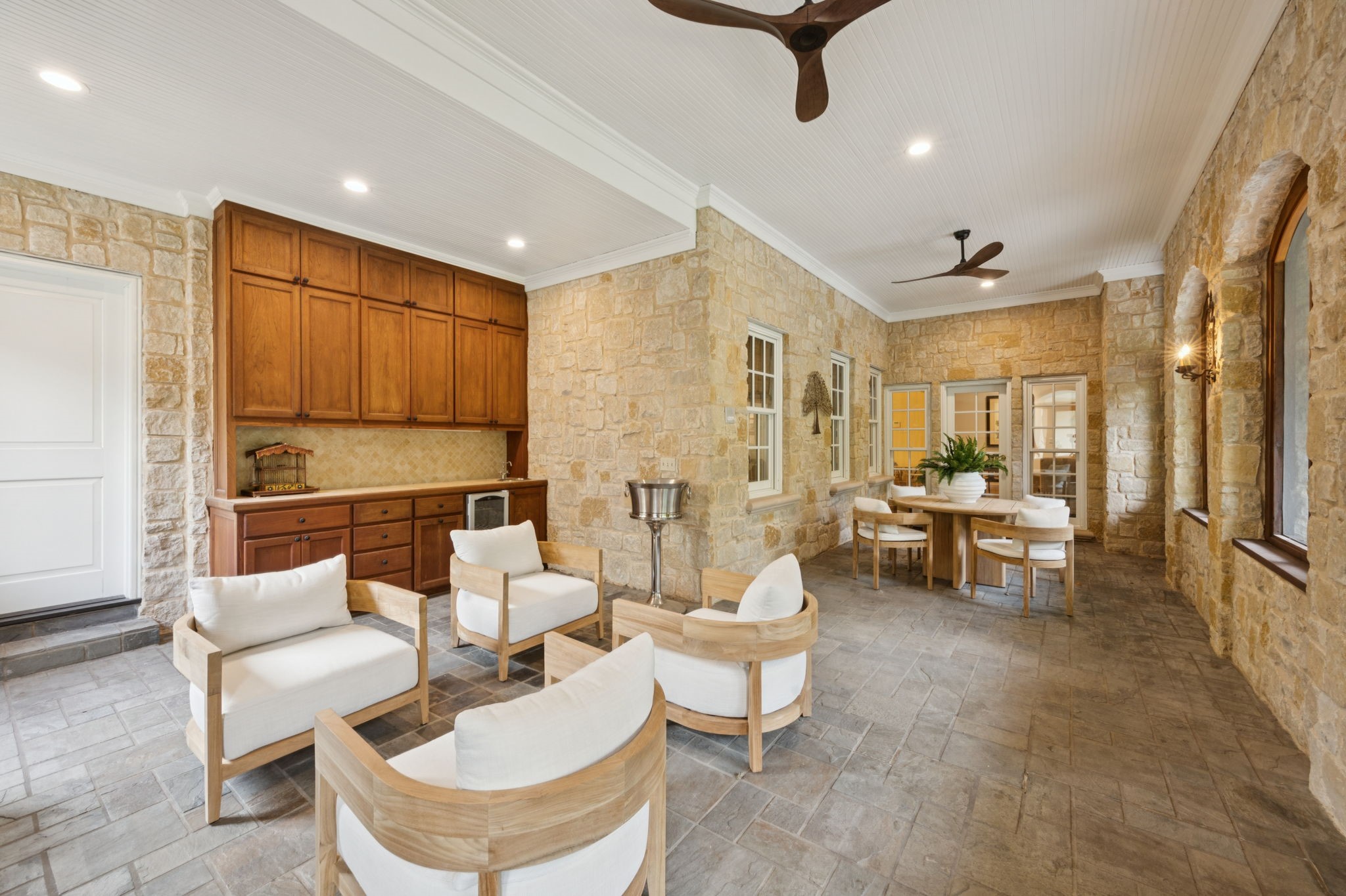 3818 Shenandoah Street