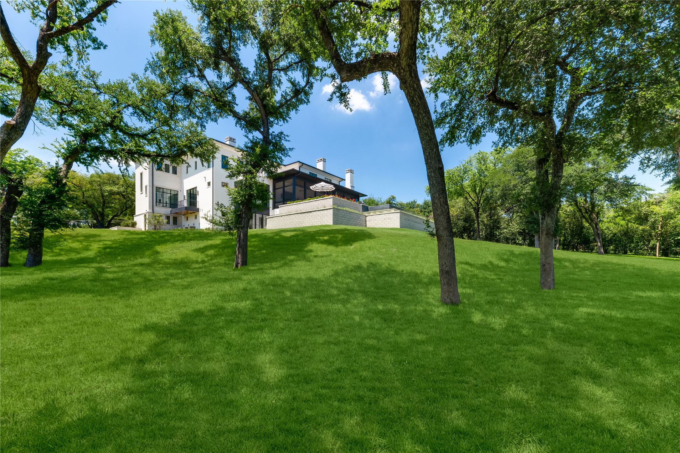 10010 Strait Lane