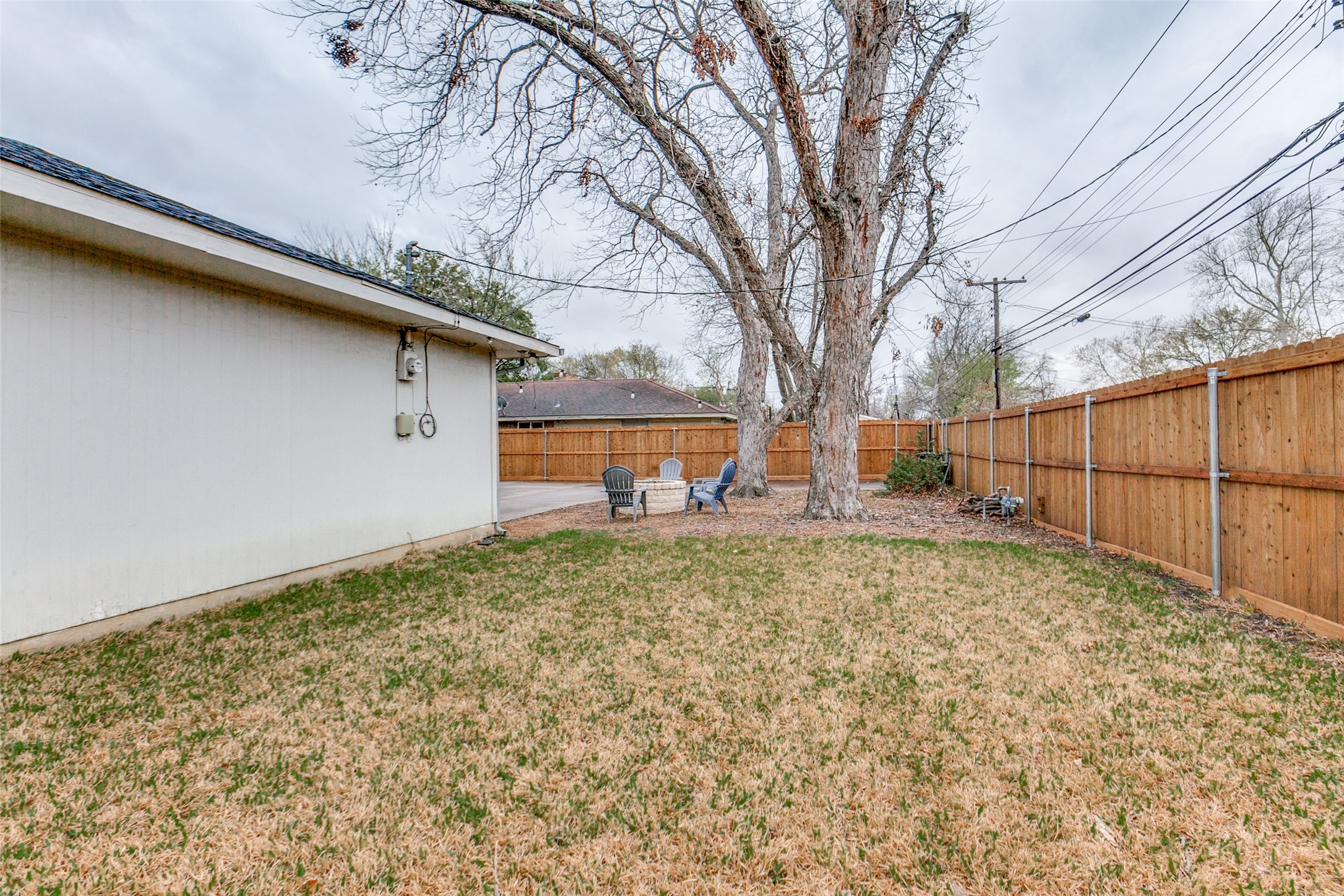 506 S Waterview Drive