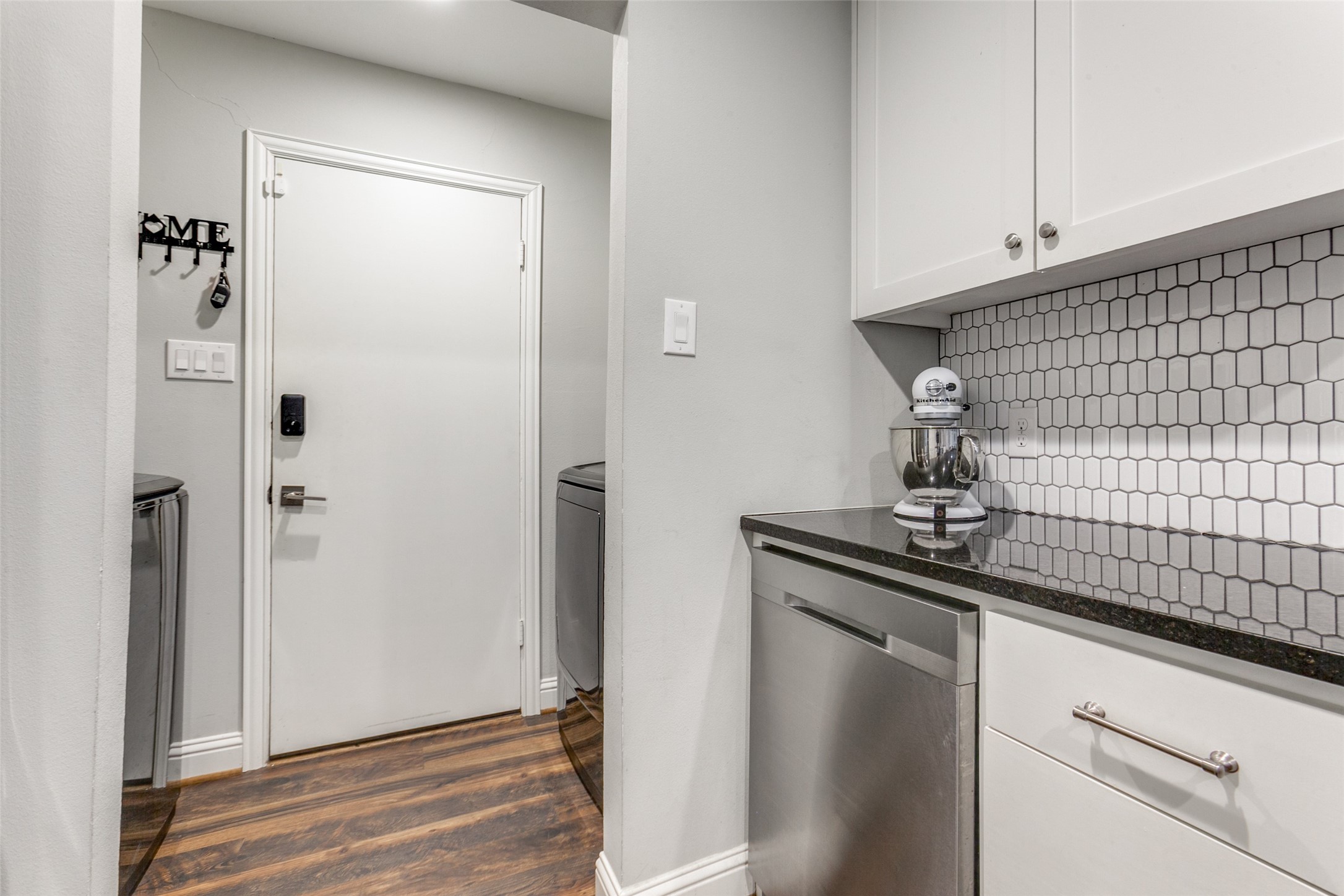 506 S Waterview Drive