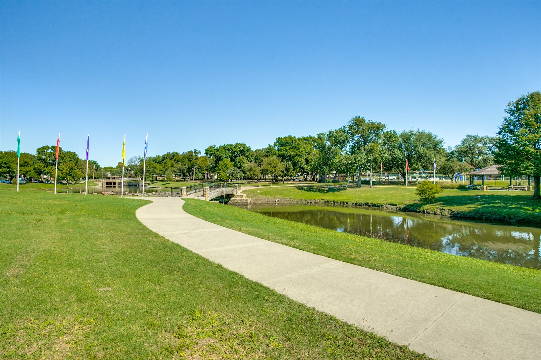 506 S Waterview Drive