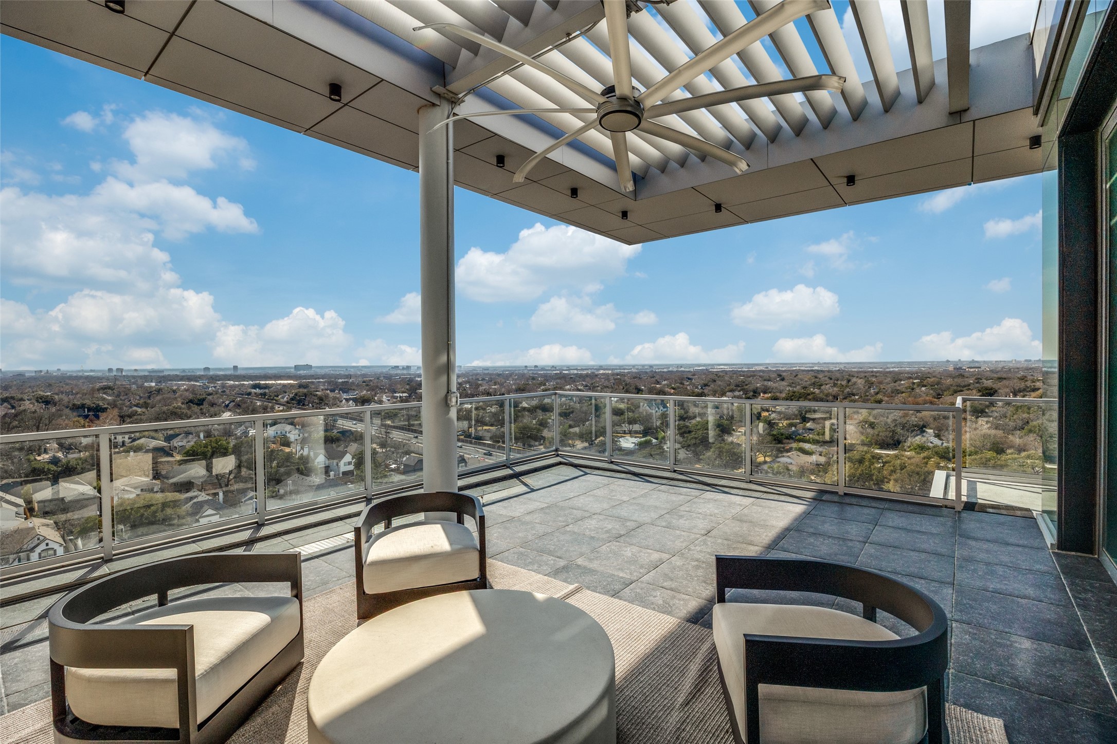 8119 Douglas Avenue 1406