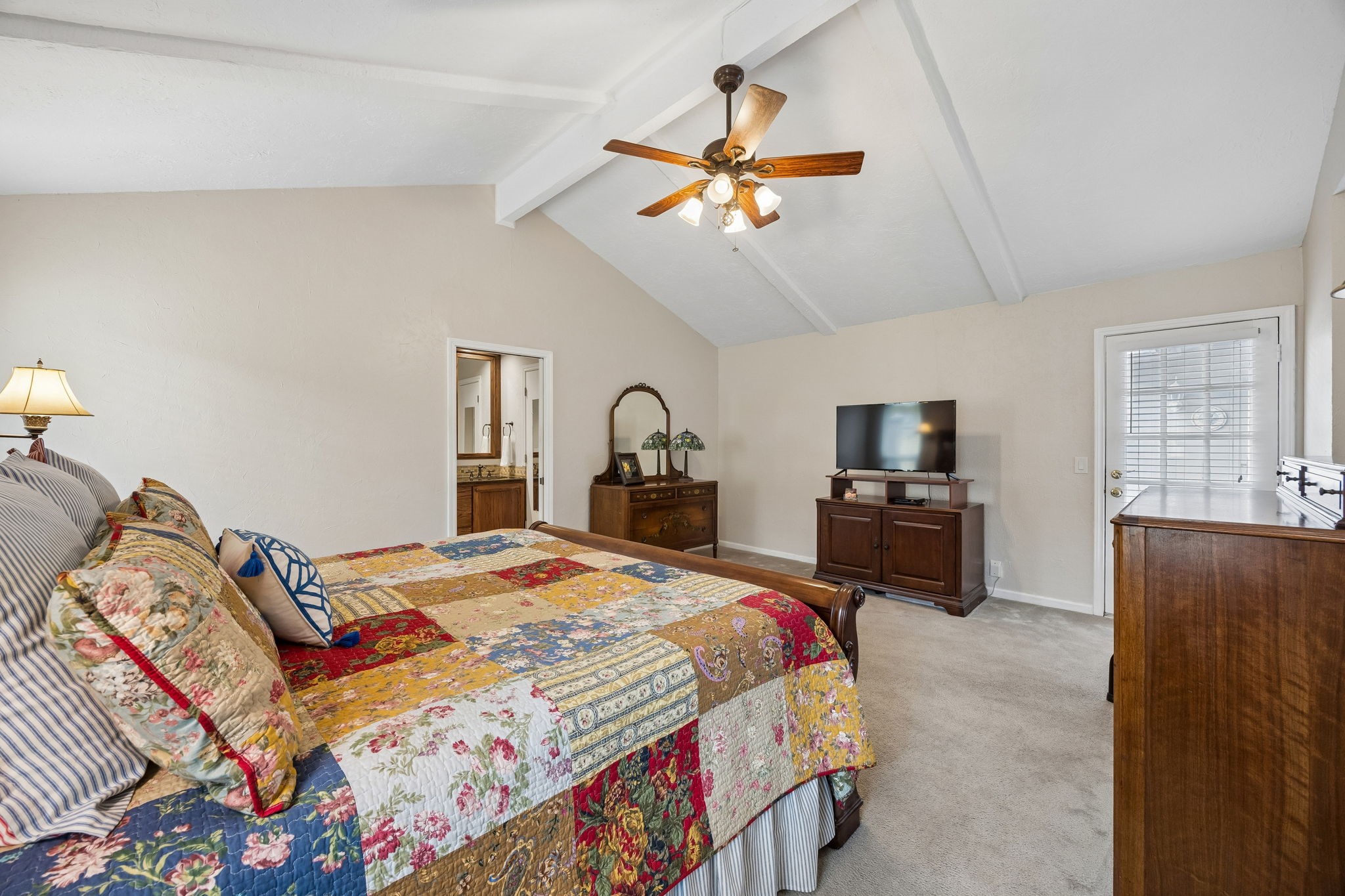 2104 Scarlet Oak Drive