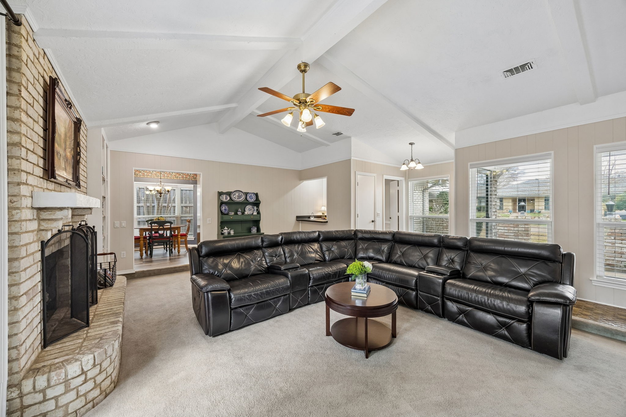 2104 Scarlet Oak Drive