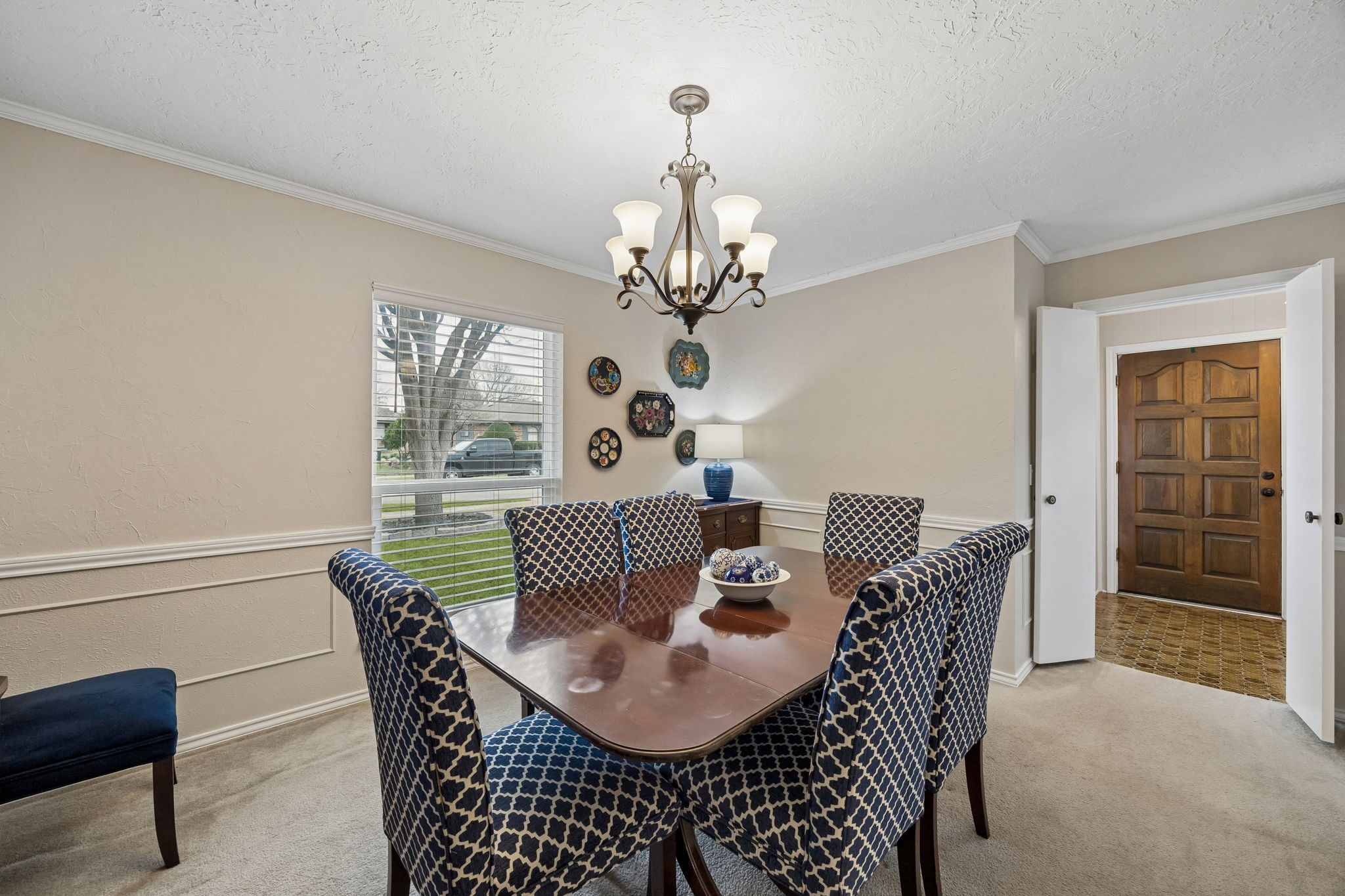 2104 Scarlet Oak Drive