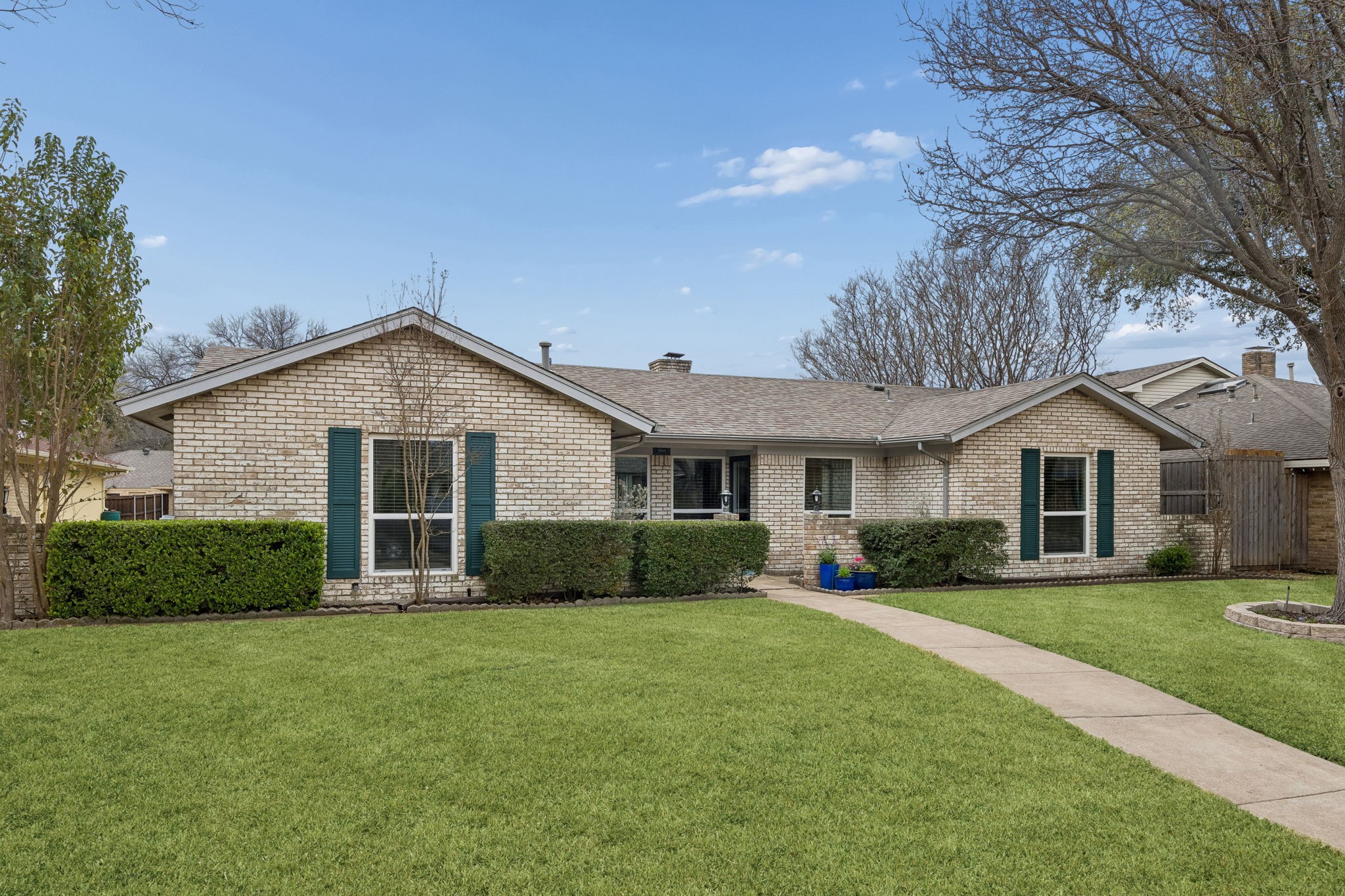 2104 Scarlet Oak Drive