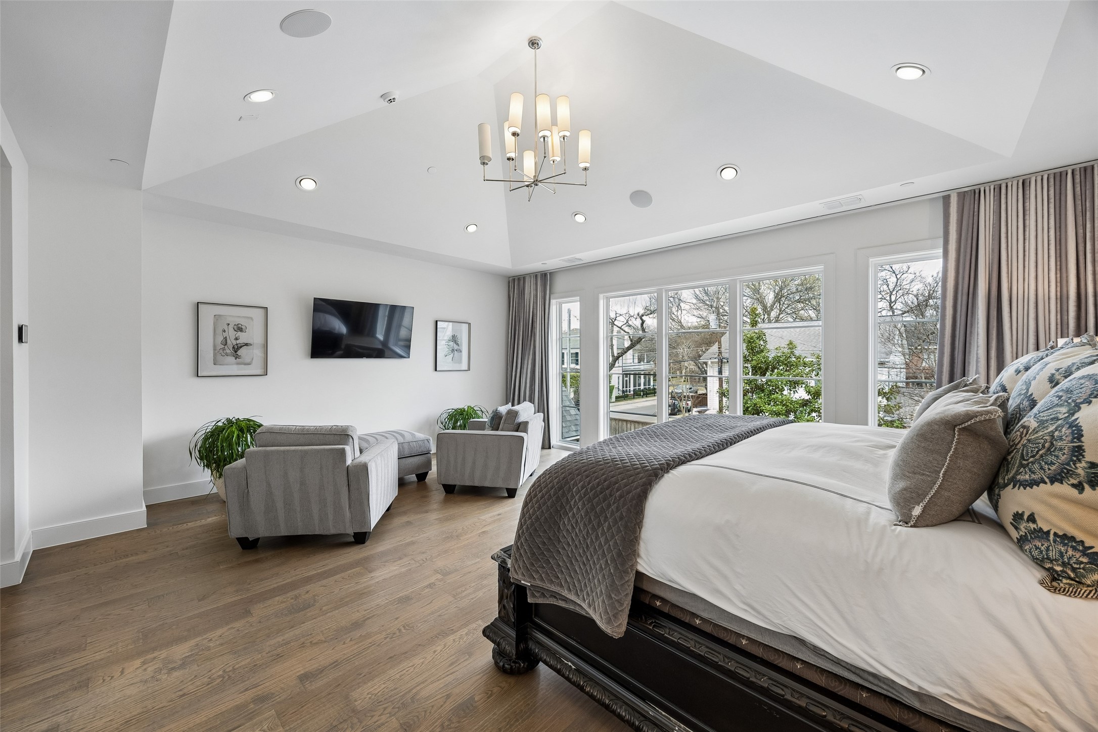 3548 McFarlin Boulevard