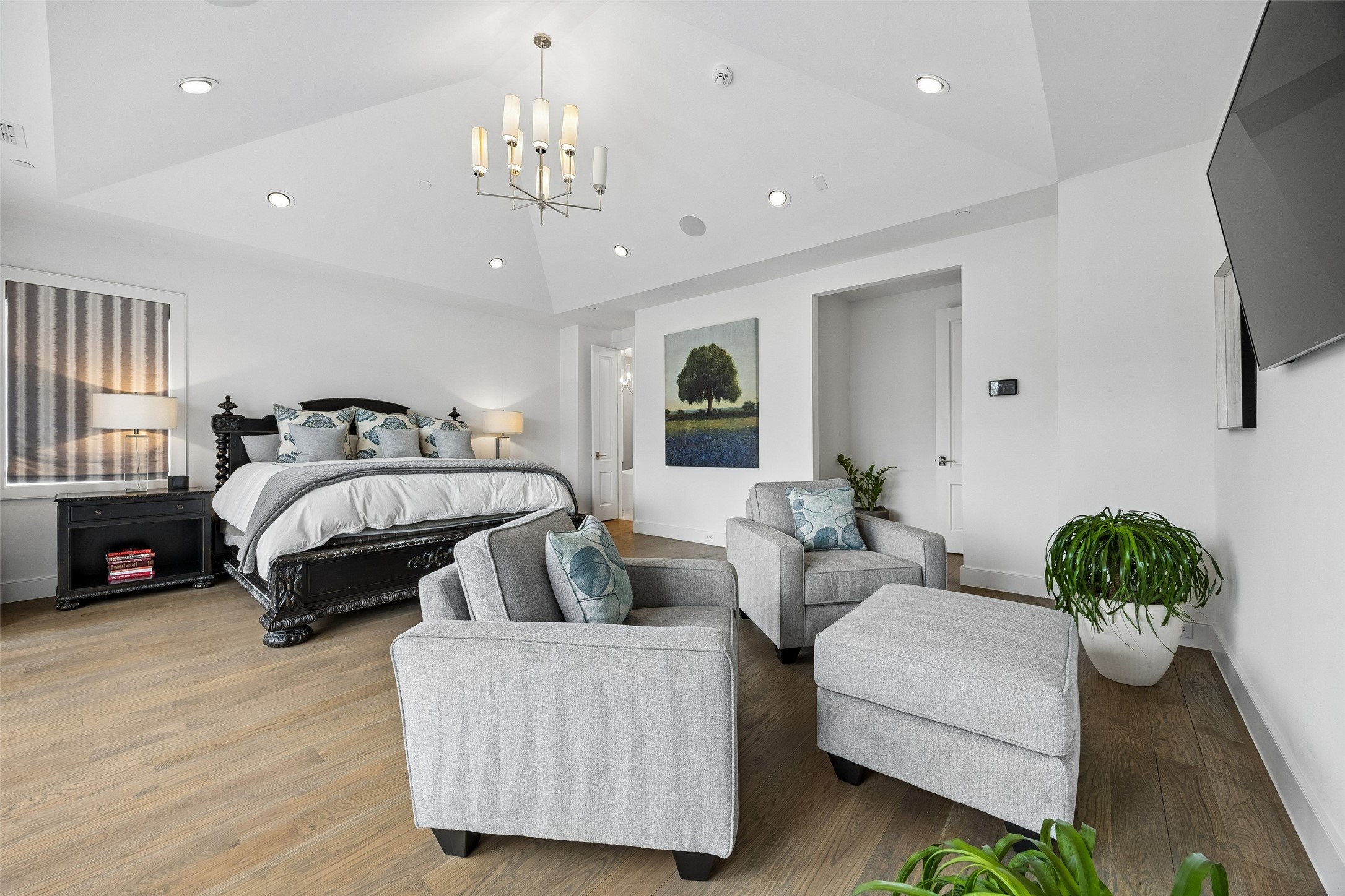 3548 McFarlin Boulevard