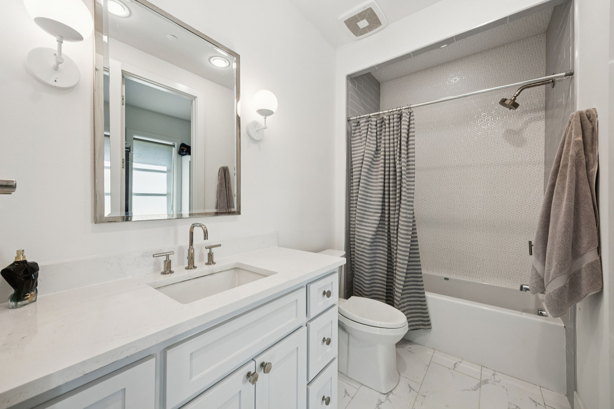 3548 McFarlin Boulevard